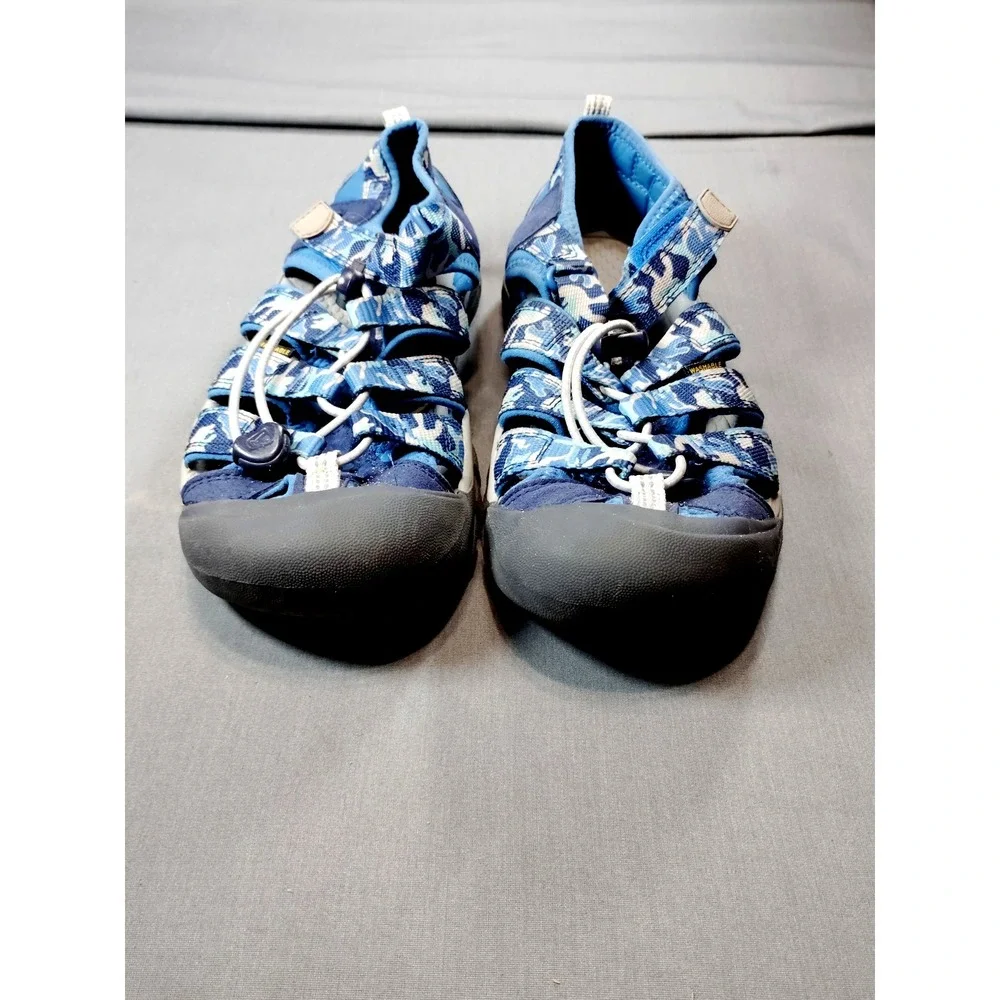 KEEN Newport H2 Unisex Kids Sz 4 Sandals‎ Blue Camouflage Closed Toe Waterproof